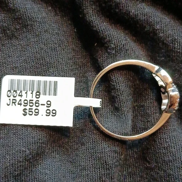 Sterling Silver Interlocking Heart Ring with Accent Details - Picture 4 of 4